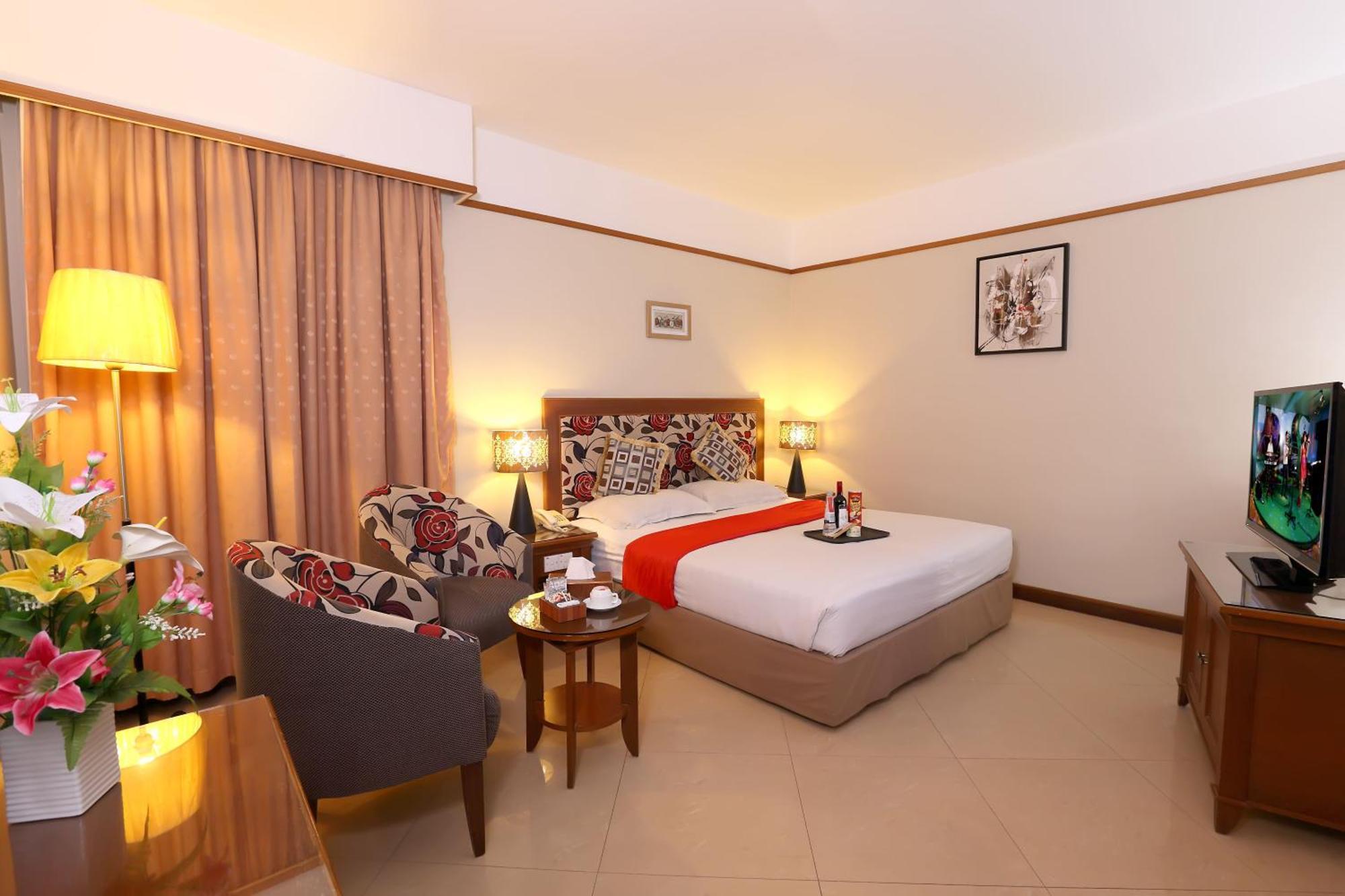 Hotel Maximillian Танджунг Балай Каримун Екстериор снимка